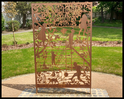 A Memorial screen and small garden are located in Princes Park, 5 Oakfields Rd, London NW11 0JA.